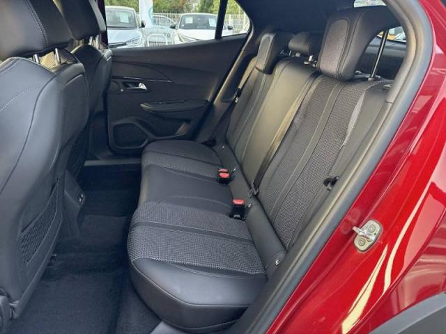 Peugeot 2008 image 8