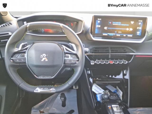 Peugeot 2008 image 8