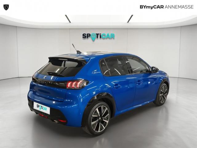 Peugeot 208 image 8