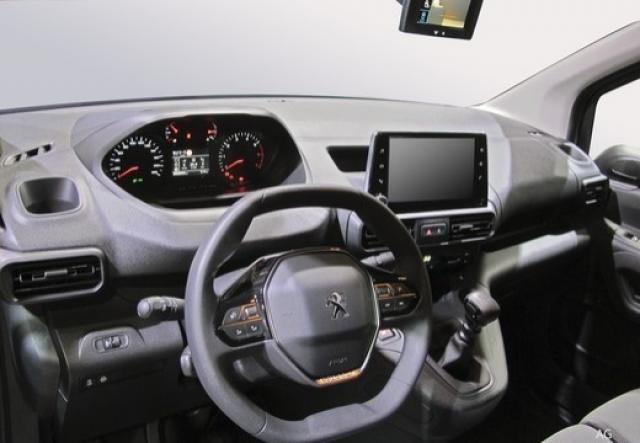 Peugeot Partner image 2