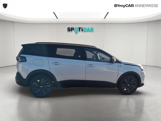 Peugeot 5008 image 1