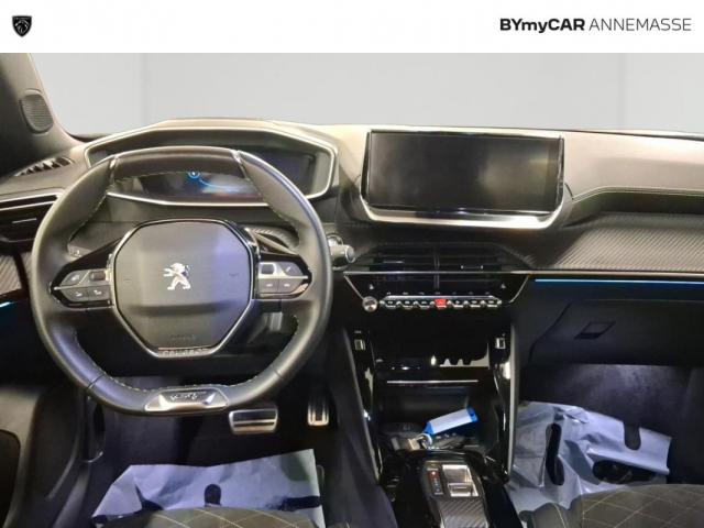 Peugeot 2008 image 8