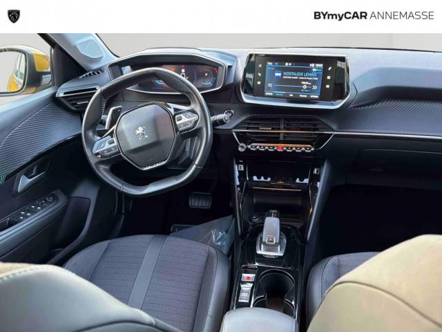 Peugeot 208 image 8