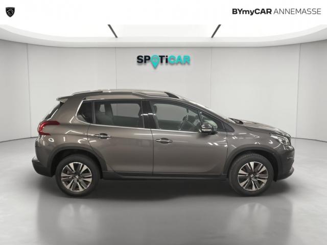 Peugeot 2008 image 8