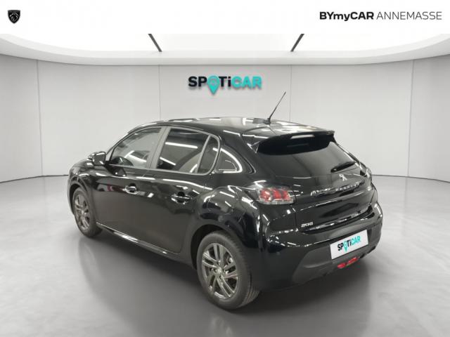 Peugeot 208 image 9