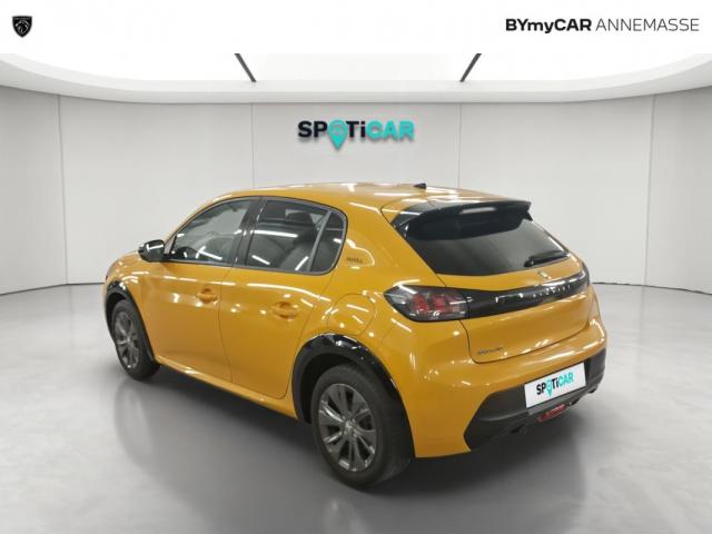 Peugeot 208 image 7