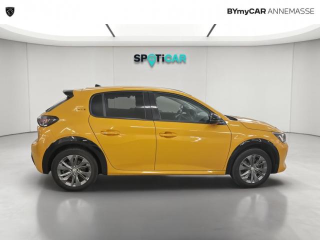 Peugeot 208 image 9