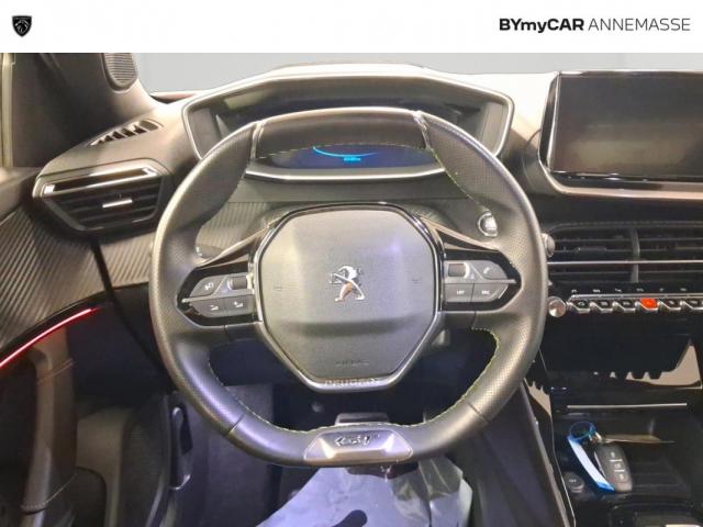 Peugeot 2008 image 3