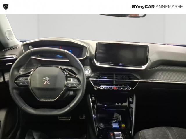 Peugeot 2008 image 8