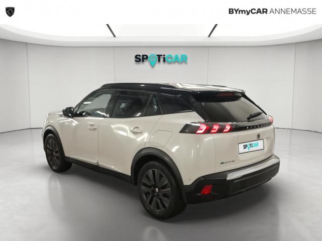 Peugeot 2008 image 3