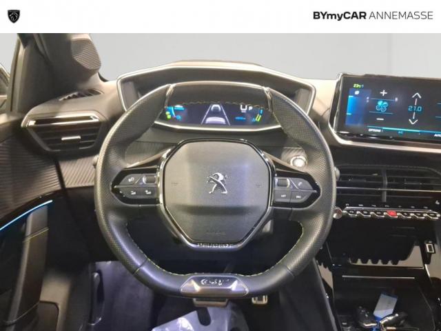 Peugeot 208 image 1