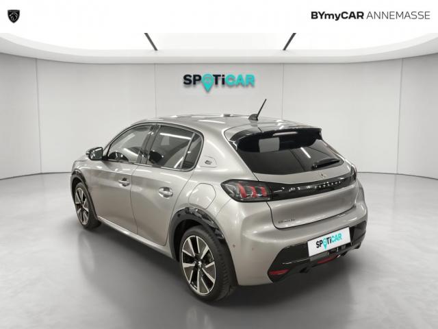 Peugeot 208 image 8