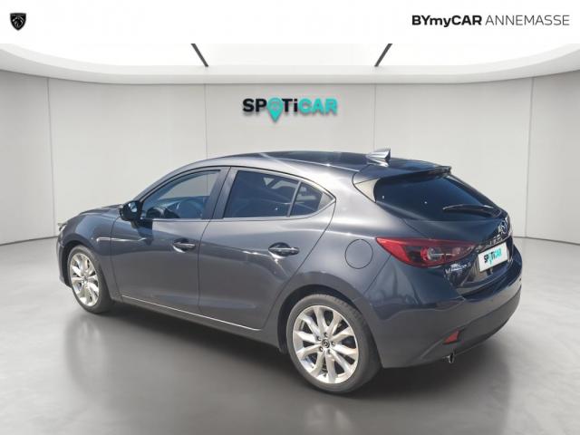 Mazda 3 image 8
