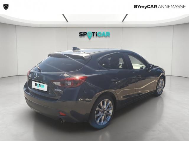 Mazda 3 image 1