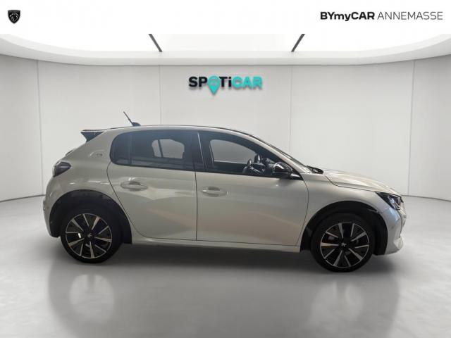 Peugeot 208 image 8