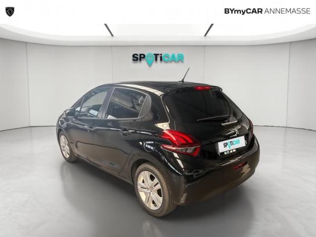 Peugeot 208 image 5