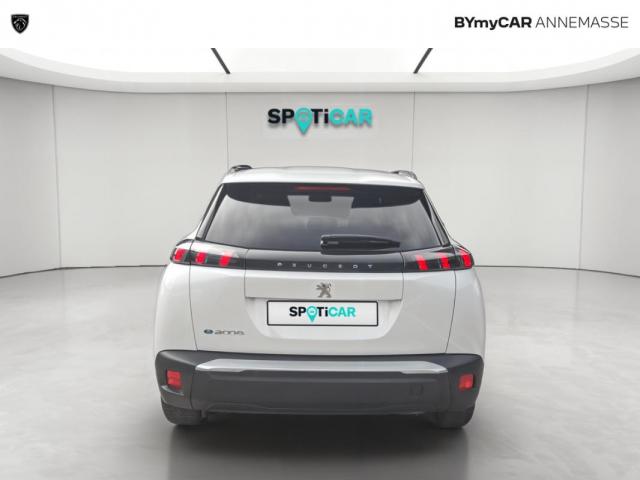 Peugeot 2008 image 8