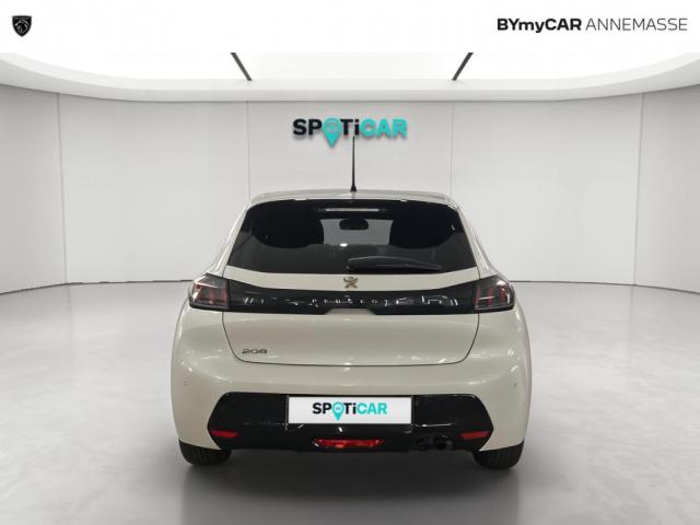 Peugeot 208 image 8