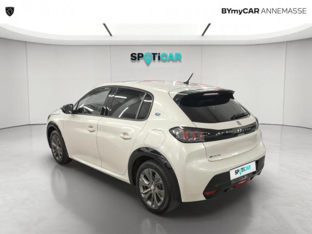 Peugeot 208 image 7