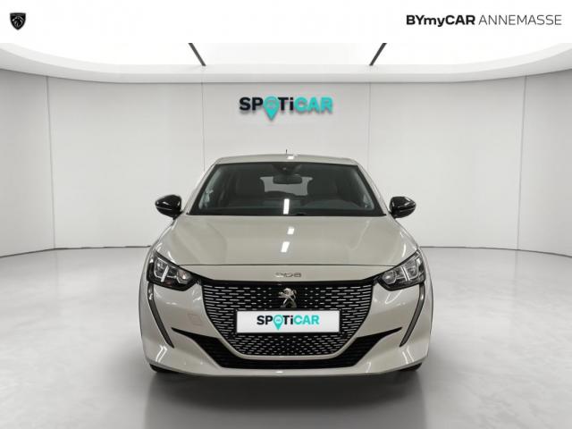 Peugeot 208 image 8