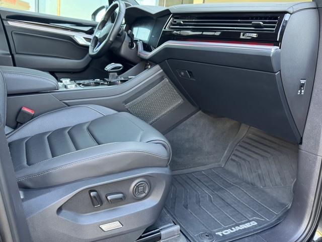 Volkswagen Touareg image 9