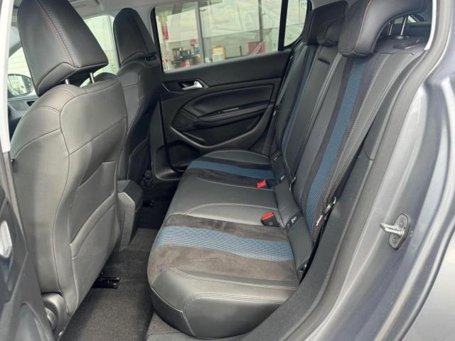 Peugeot 308 image 2