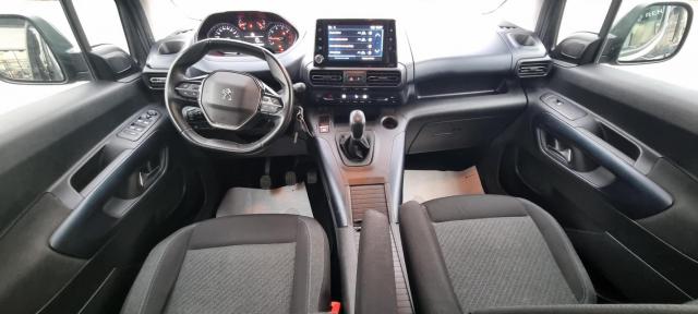 Peugeot Rifter image 8