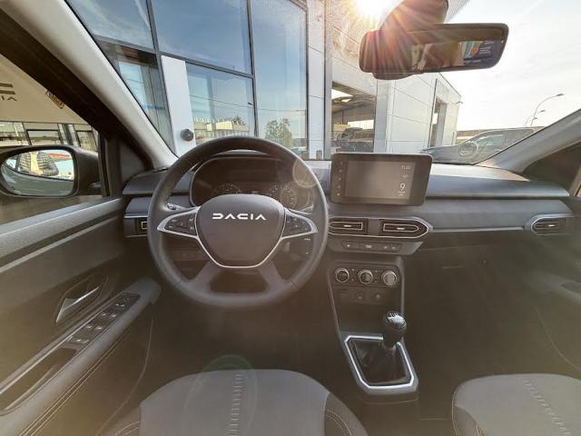 Dacia Sandero image 2