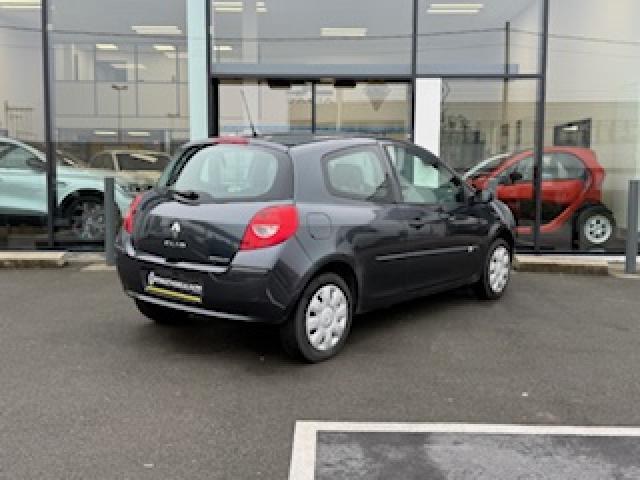 Renault Clio image 2