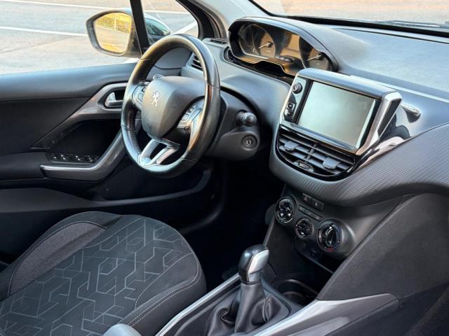 Peugeot 2008 image 6