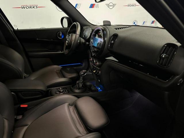 Mini Countryman image 2