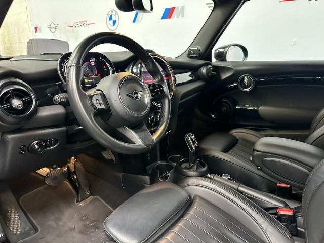 Mini Cabrio image 6