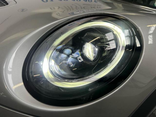 Mini Cabrio image 2