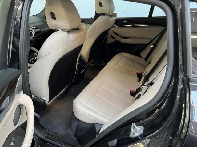 Bmw X4 image 9