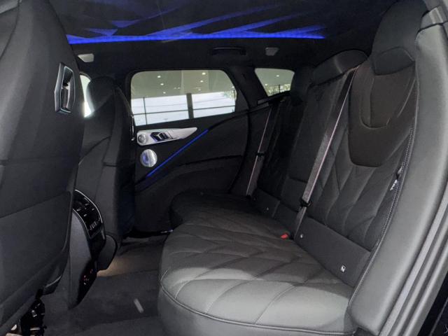 Bmw Xm image 3