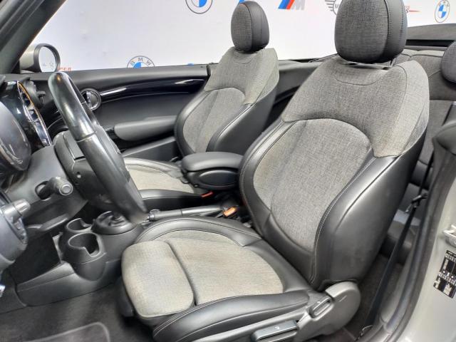 Mini Cabrio image 4