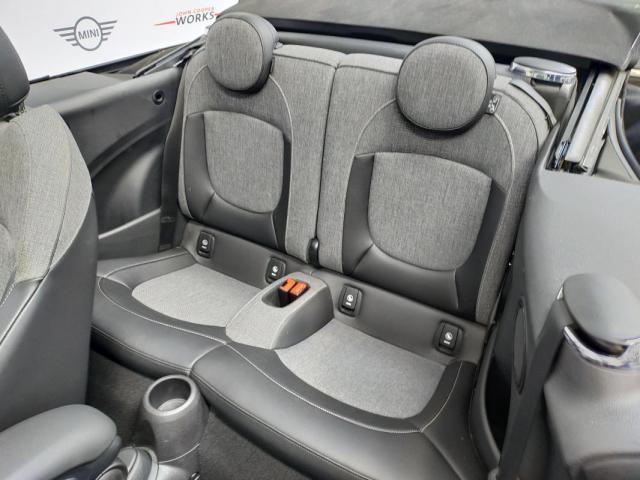 Mini Cabrio image 8