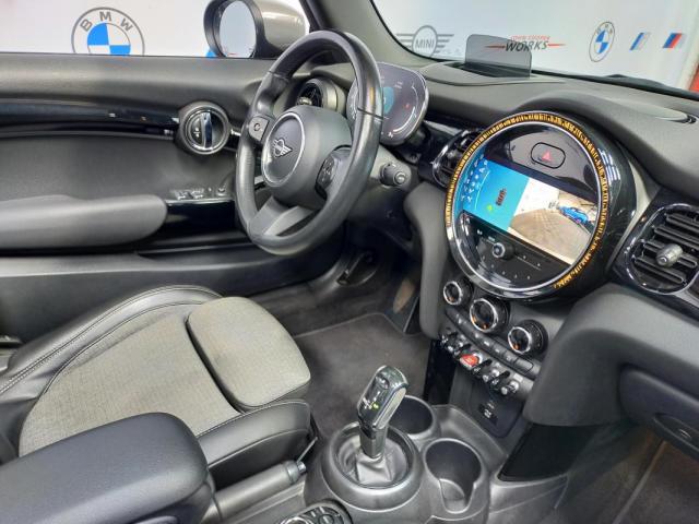 Mini Cabrio image 3