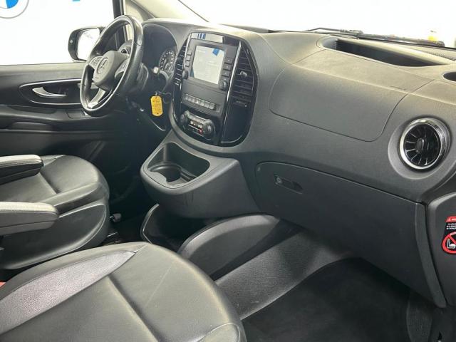 Mercedes Benz Vito Mixto image 4