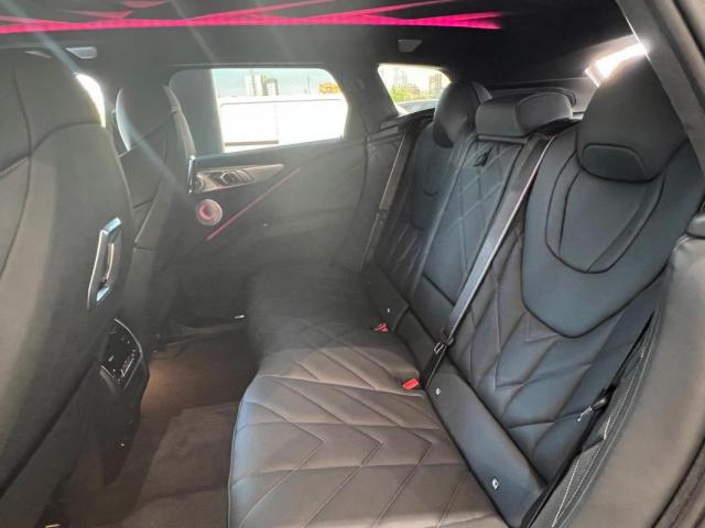 Bmw Xm image 2