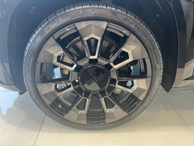 Bmw Xm image 3