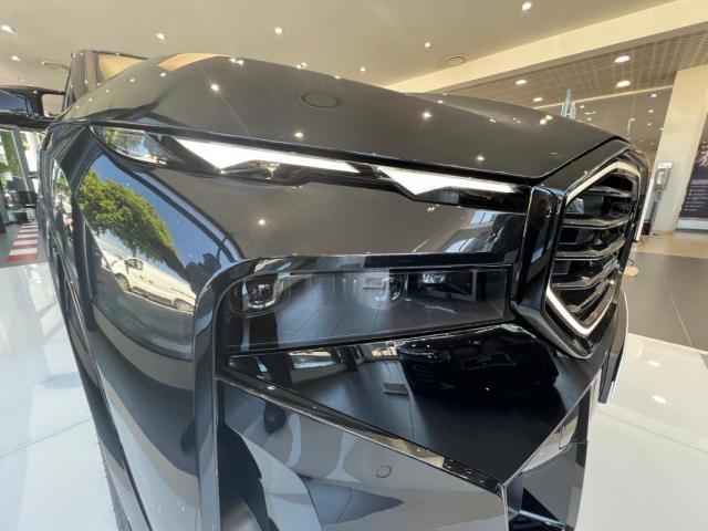 Bmw Xm image 5