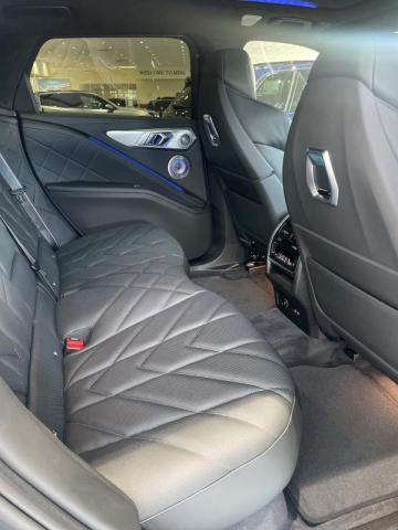 Bmw Xm image 1
