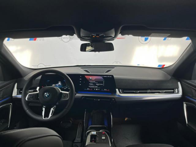 Bmw Ix2 image 8