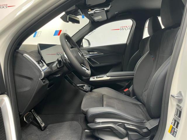 Bmw Ix2 image 9