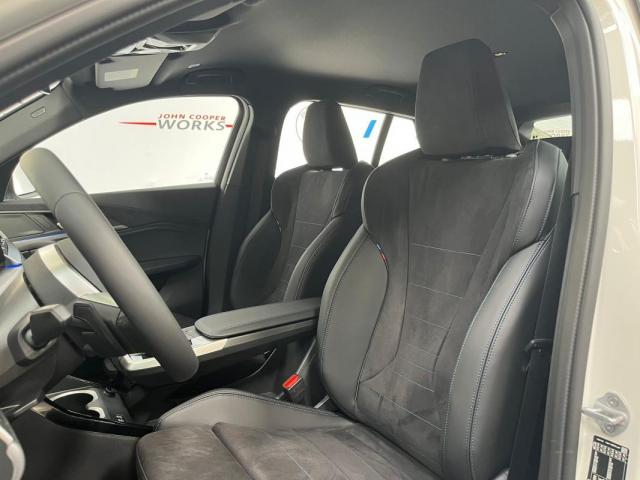Bmw Ix2 image 6