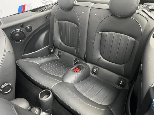 Mini Cabrio image 2