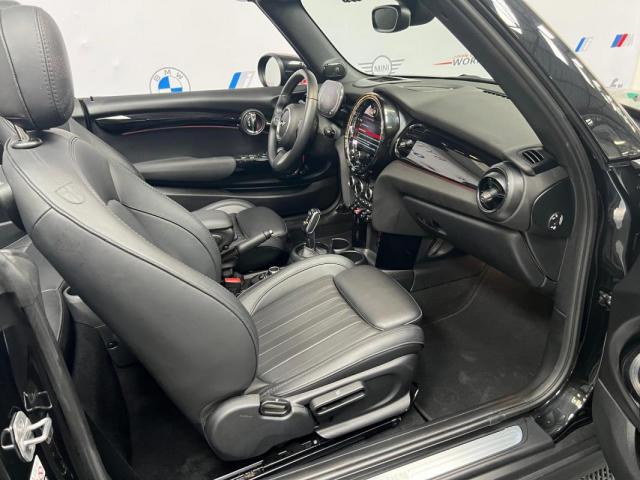 Mini Cabrio image 7