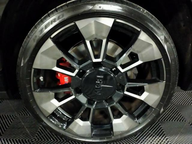 Bmw Xm image 7