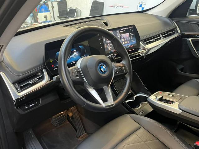 Bmw Ix1 image 4